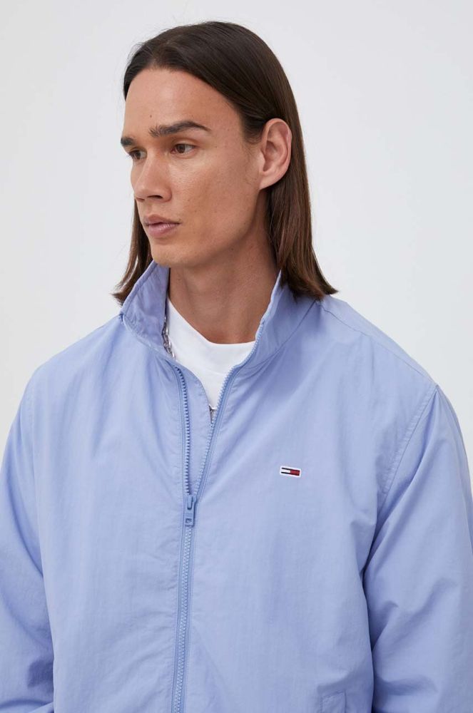Куртка Tommy Jeans чоловіча перехідна колір блакитний (3284128)