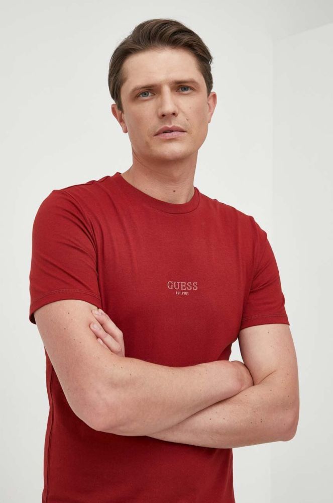 Бавовняна футболка Guess колір бордовий з аплікацією (3310643)