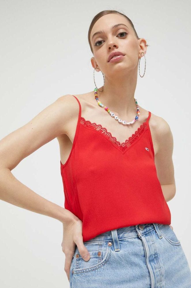 Топ Tommy Jeans жіночий колір червоний (3127397)