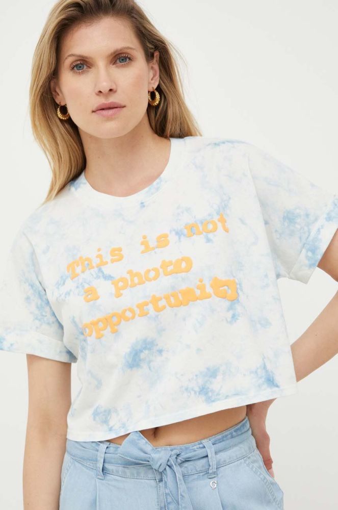 Бавовняна футболка Guess x Banksy колір блакитний (3189950)